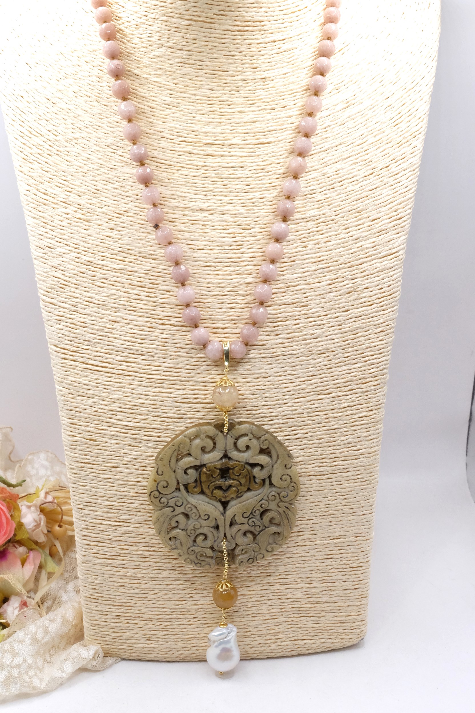 COLLANA CHARLESTON CHANEL MANDALA GIADA GRIGIA PERLE ARTIGIANALE (1)