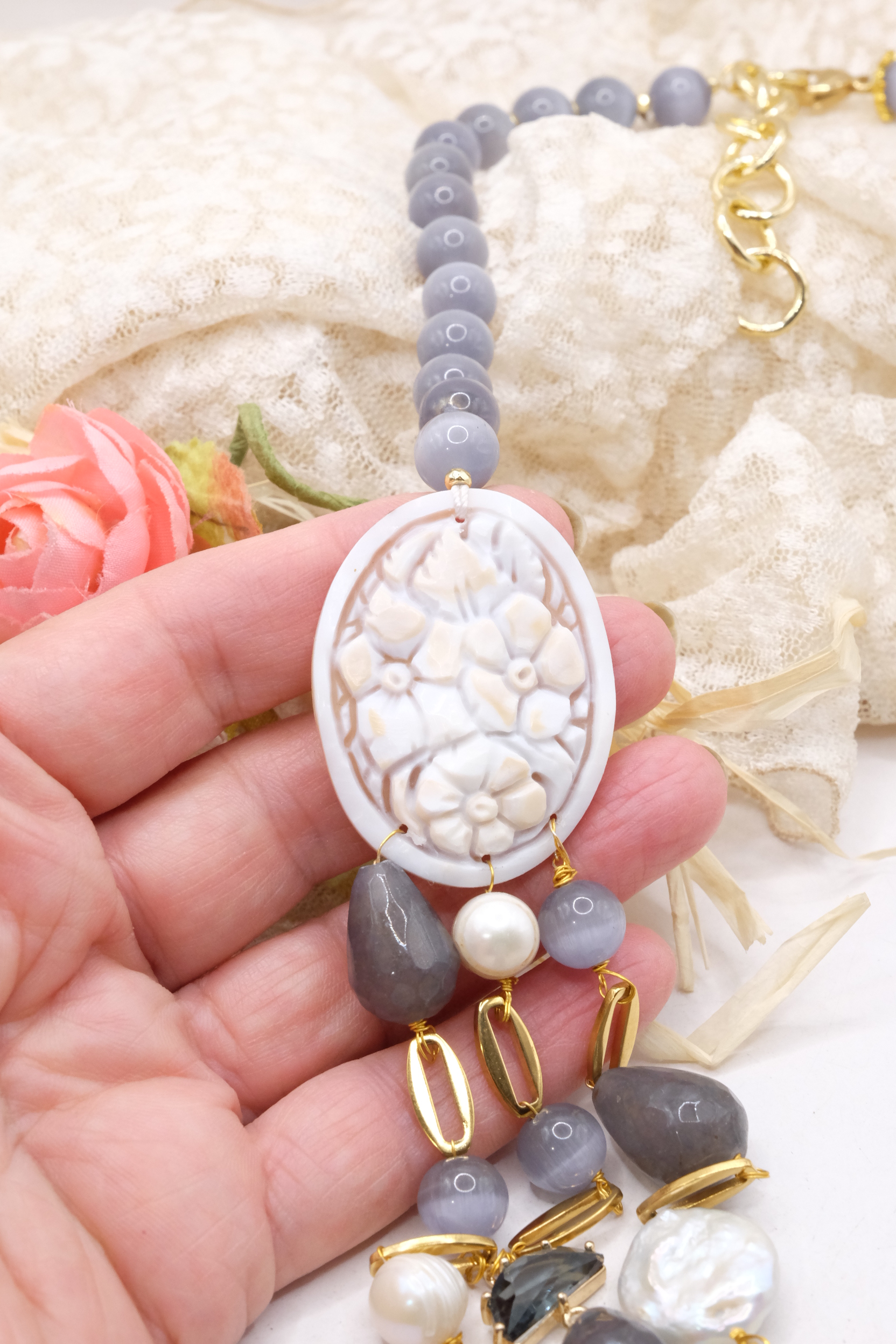 COLLANA MULTIFILO OCCHIO DI GATTO AGATA GRIGIA CAMMEO DI TORRE DEL GRECO PERLE NATURALI ARTIGIANALE (5)