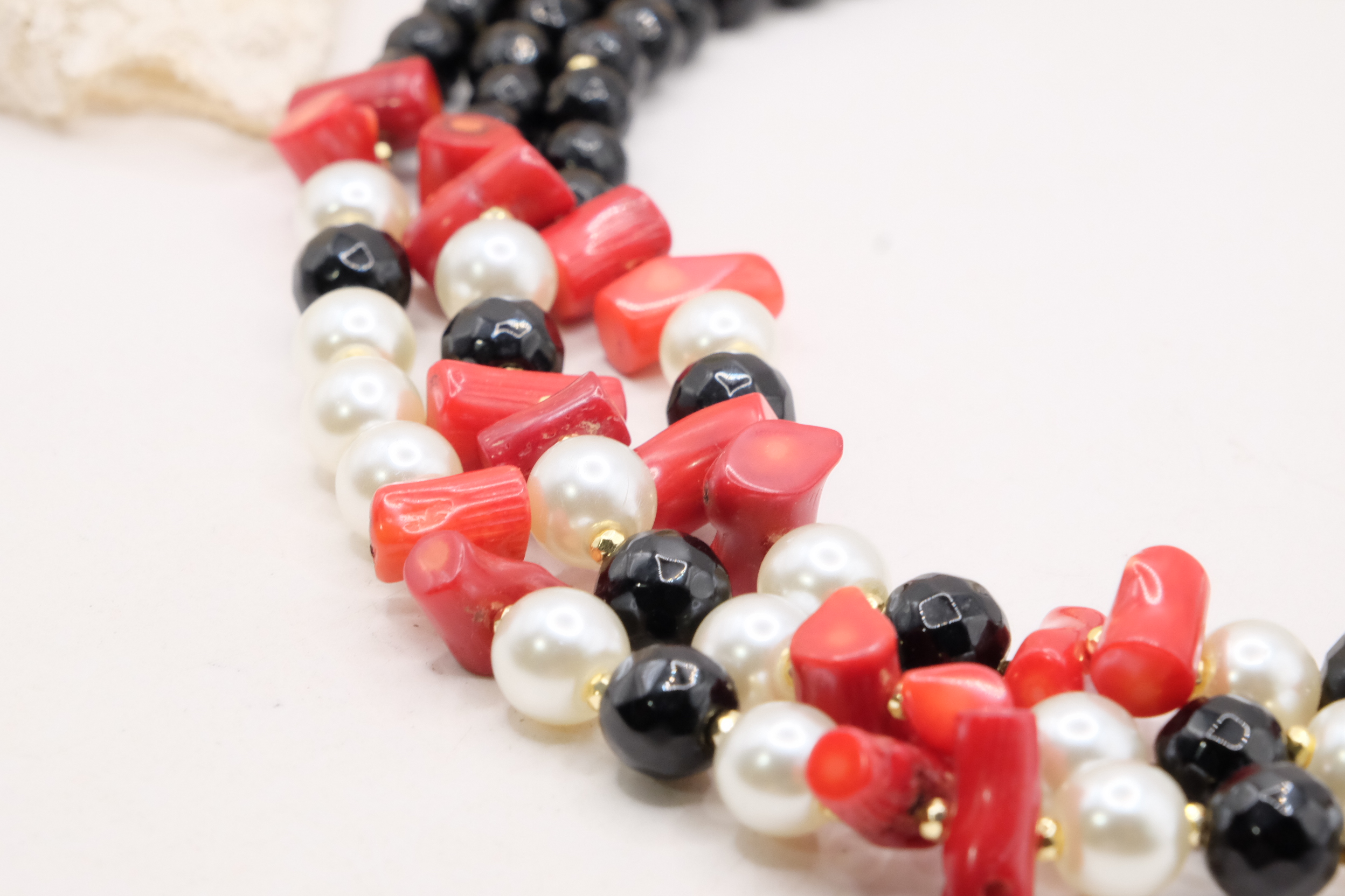 COLLANA MULTIFILO ONICE PERLE CORALLO BAMBOO FILIGRANA ARTIGIANALE (4)