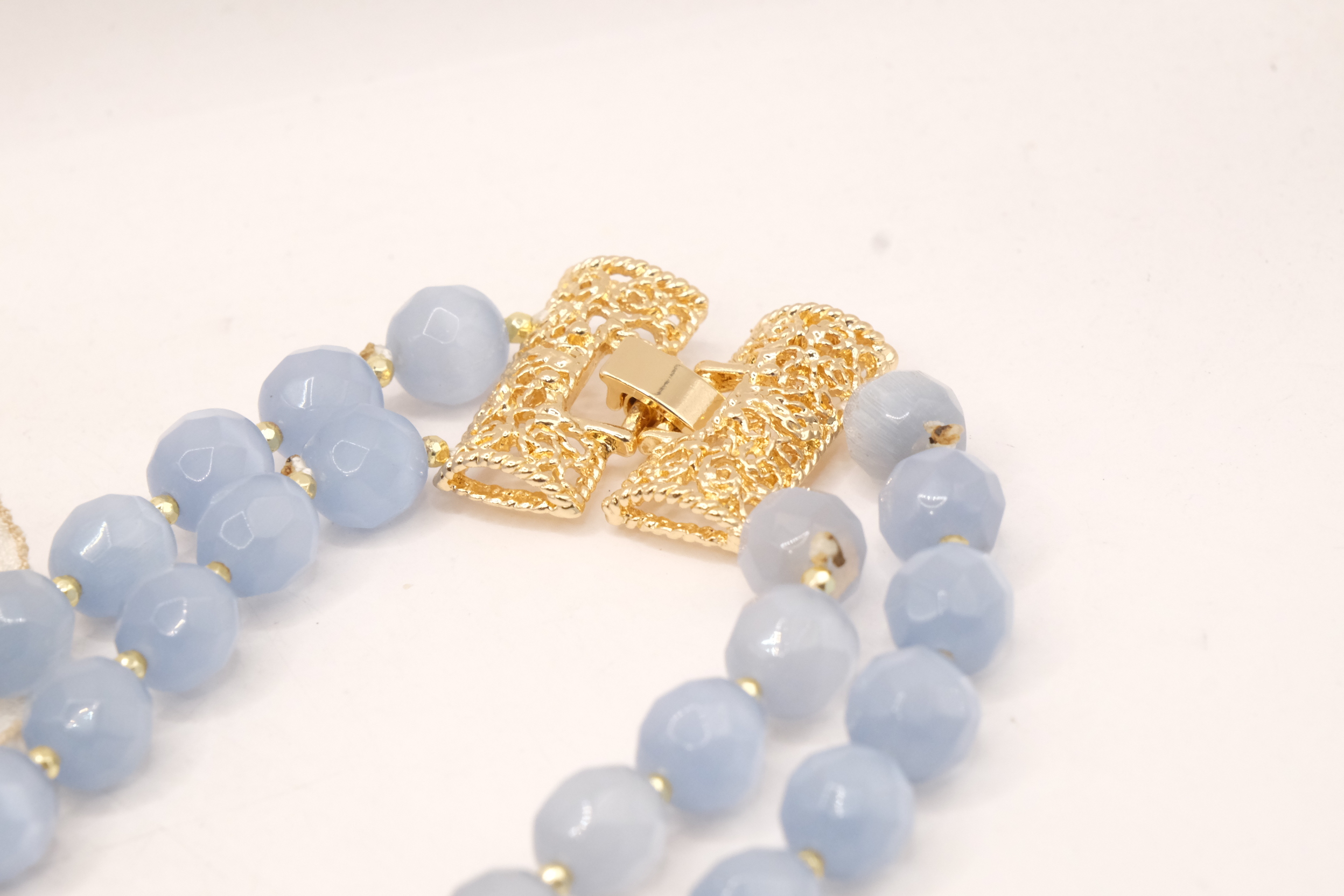 COLLANA OCCHIO DI GATTO AZZURRO POLVERE PERLE CORALLO ARTIGIANALE (5)