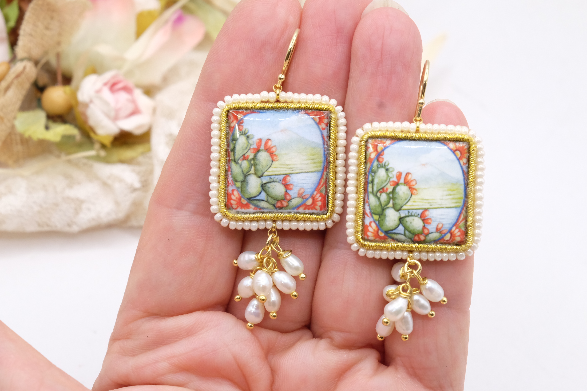 ORECCHINI MATTONELLE CERAMICA DI CALTAGIRONE PERLE ZIRCONI SMERALDO ARGENTO FICHI PUPI LIMONI CARRETTO (3)