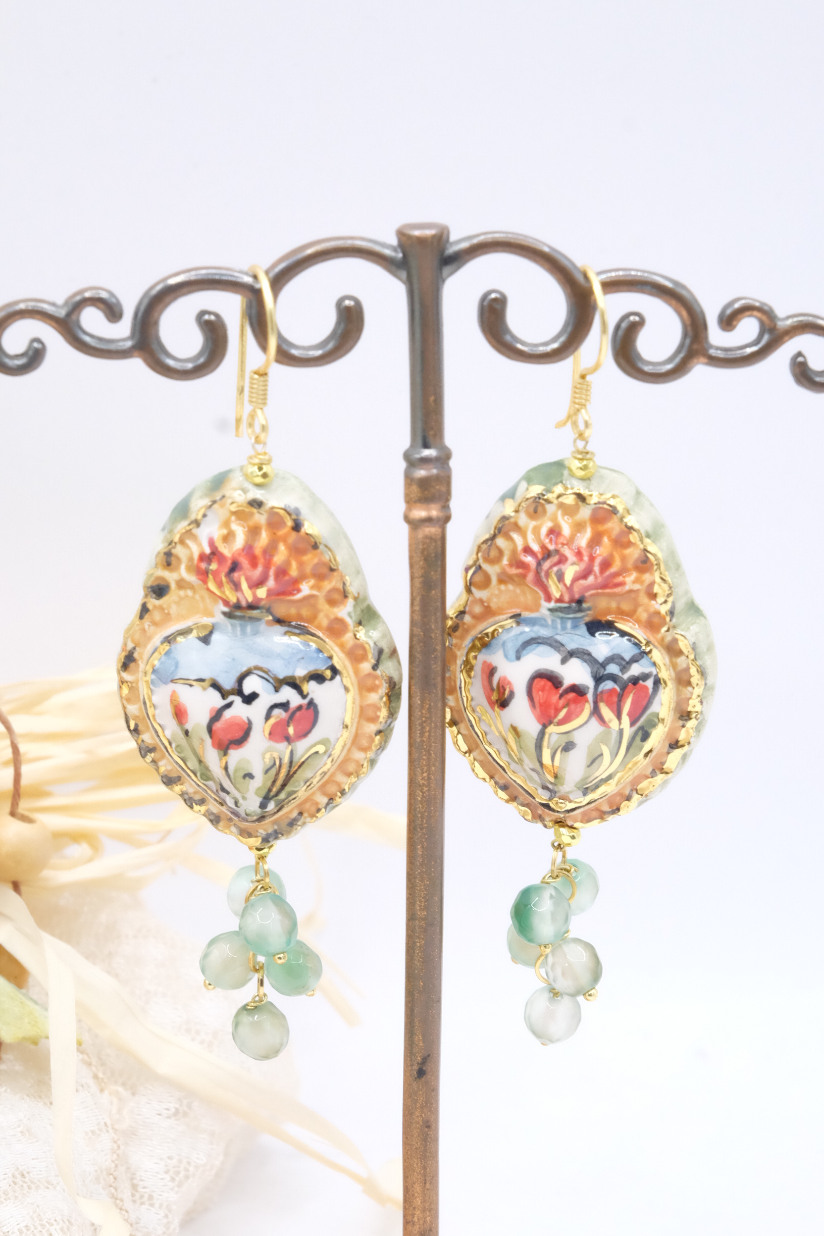 ORECCHINI SICILIANI ARTIGIANALI CERAMICA DI CALTAGIRONE SACRO CUORE PASTA DI TURCHESE PASTA DI CORALLO QUARZO VERDE (5)