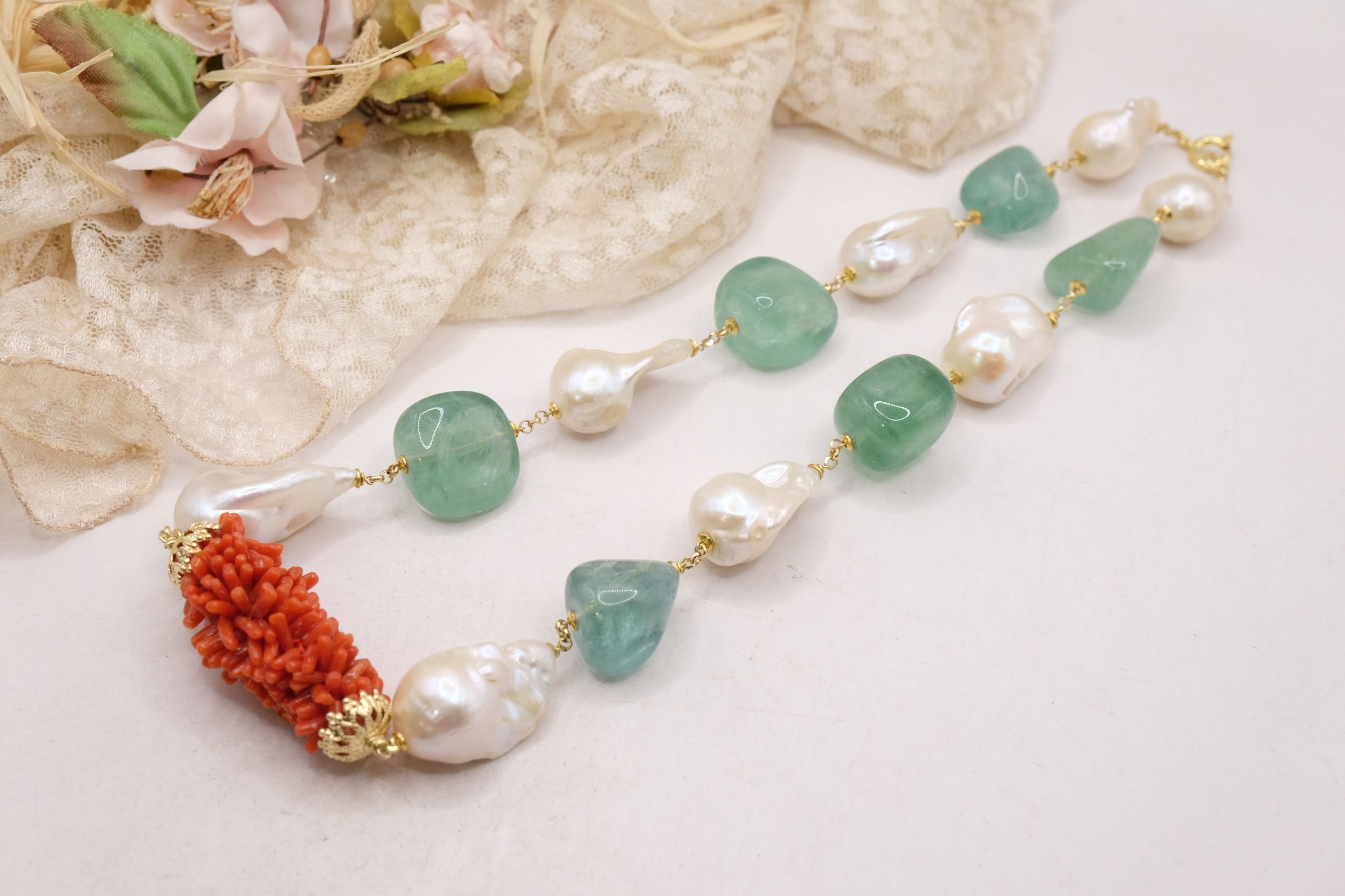 COLLANA ARTIGIANALE ARGENTO CORALLO MEDITERRANEO TESSITO PERLE FLUORITE SMERALDO (3)