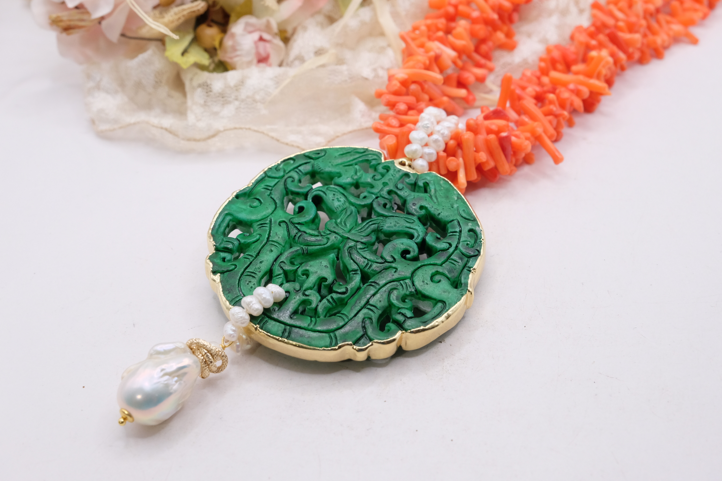 COLLANA ARTIGIANALE CORALLO BAMBOO SALMONE RAMETTI MANDALA GIADA VERDE PERLE (5)