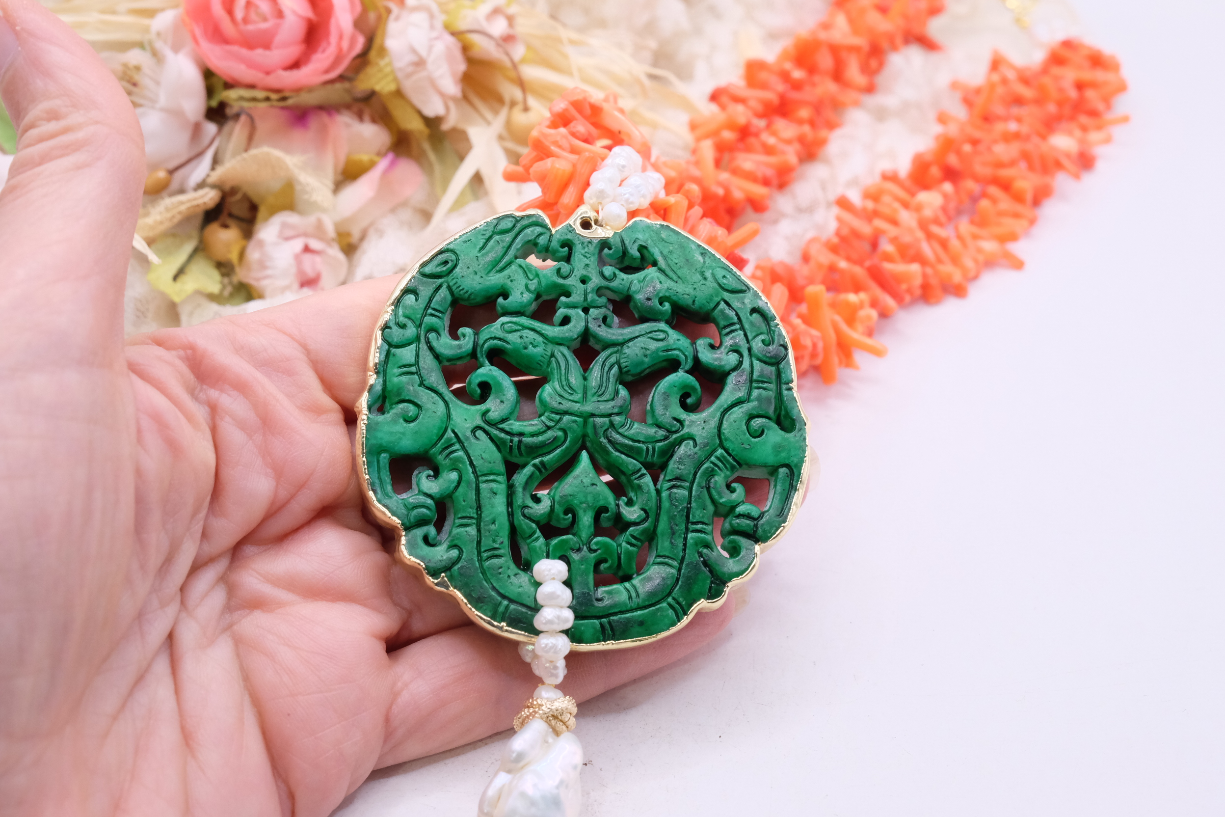 COLLANA ARTIGIANALE CORALLO BAMBOO SALMONE RAMETTI MANDALA GIADA VERDE PERLE (6)