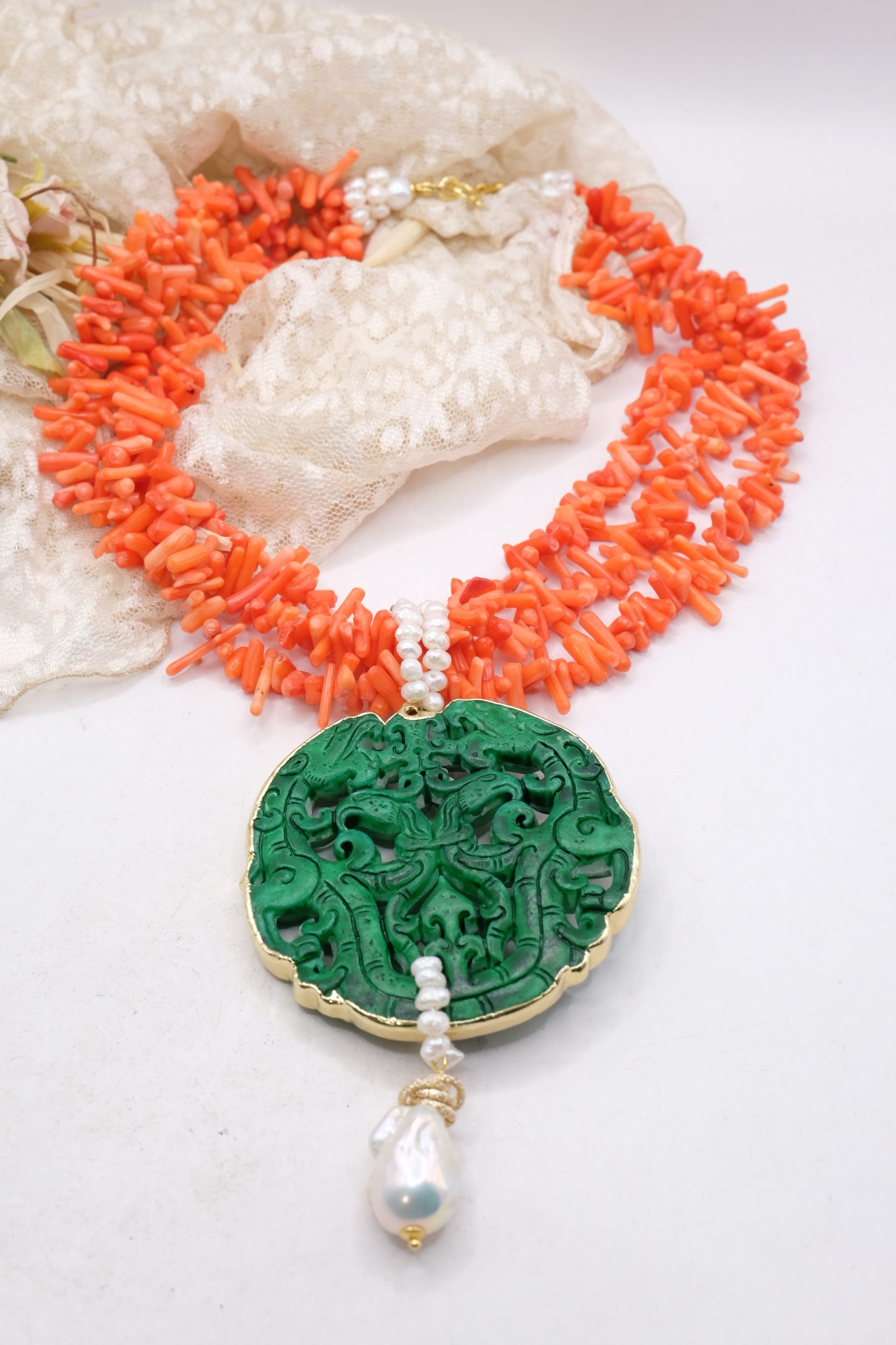 COLLANA ARTIGIANALE CORALLO BAMBOO SALMONE RAMETTI MANDALA GIADA VERDE PERLE (8)