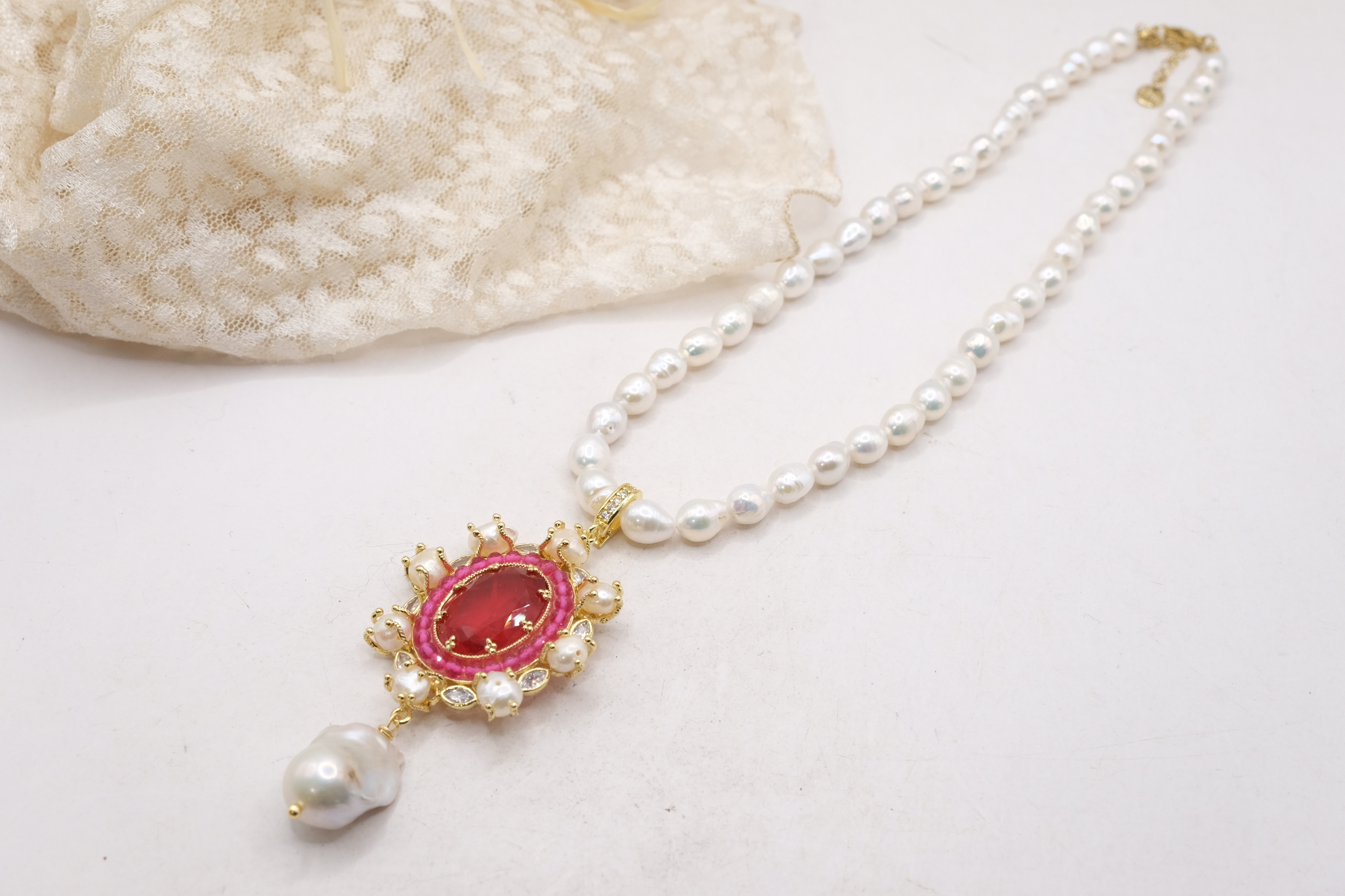 COLLANA ARTIGIANALE PERLE PENDENTE STACCABILE QUARZO ROSSO RUBINO ZIRCONI ACCIAIO (2)