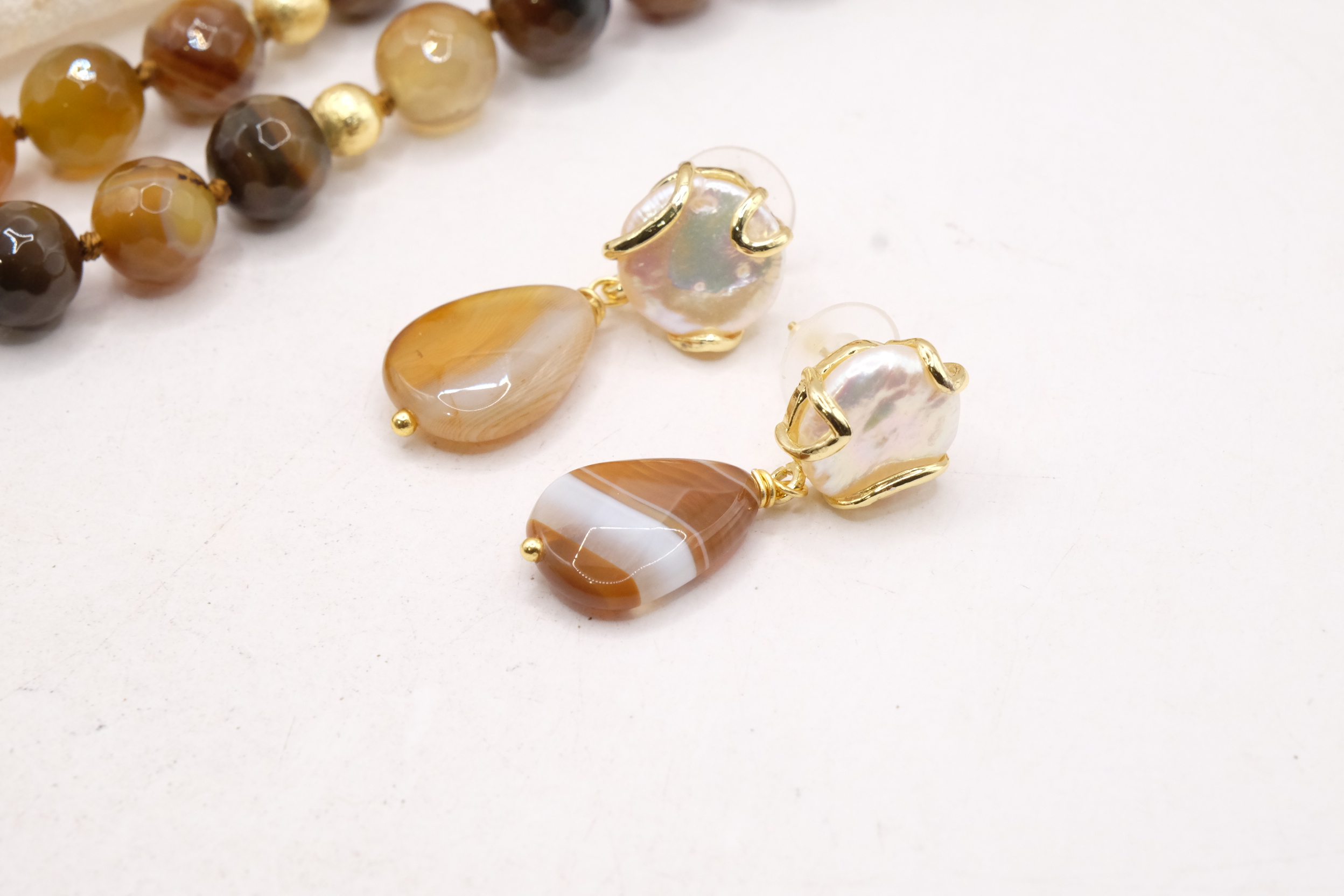 COLLANA E ORECCHINI PARURE AGATA VARIEGATA PERLE CRISTALLI ARTIGIANALE (6)